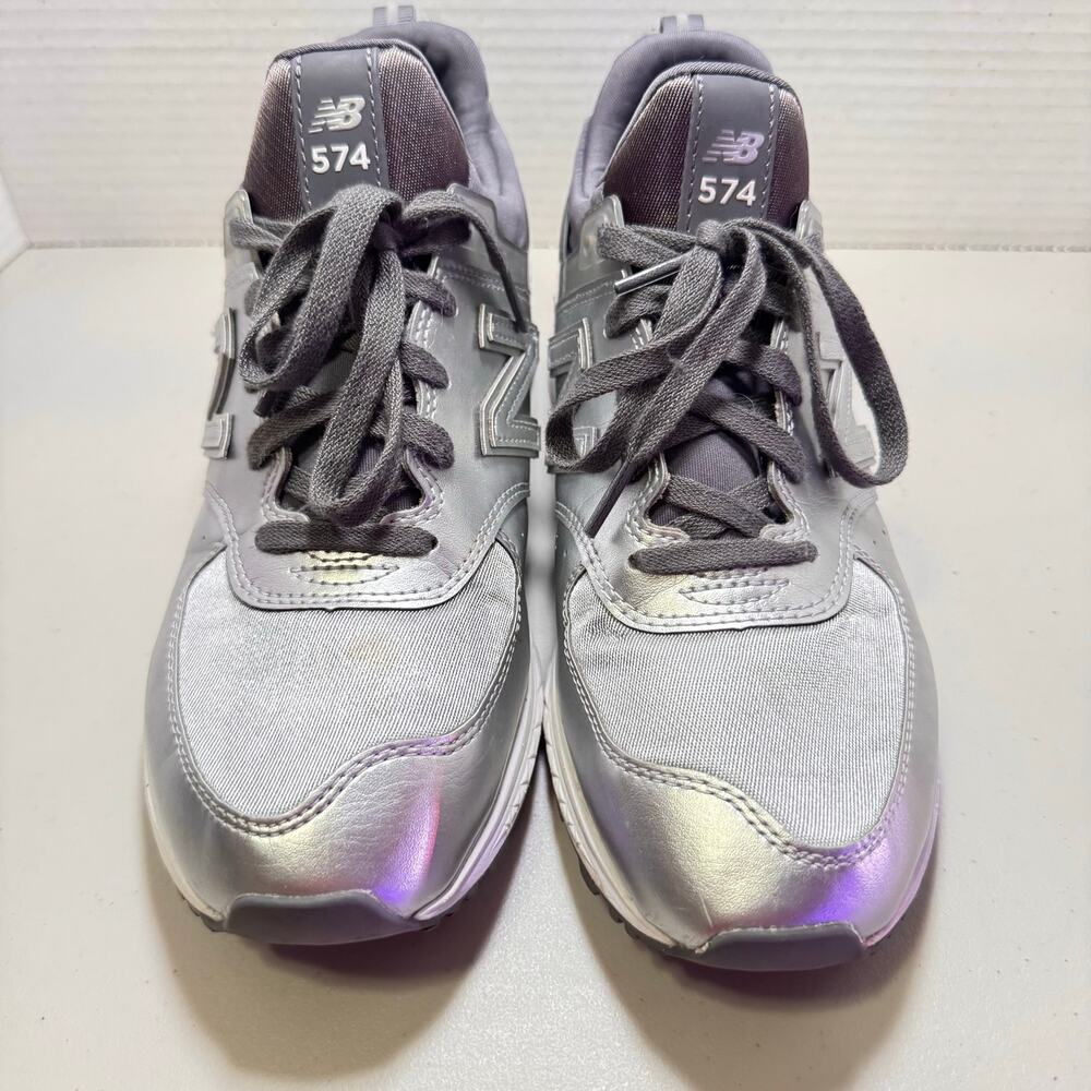 New Balance 574 Silver Metallic athletic shoes women’s size 7.5 2017 manufacture